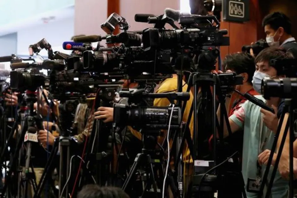 കൊറോണ വൈറസിനെ 'ചൈനീസ് വൈറസ്' എന്ന് പരിഹസിച്ച ട്രം‌പിനെതിരെ ചൈന; മൂന്ന് യു എസ് മാധ്യമപ്രവര്‍ത്തകരെ പുറത്താക്കി