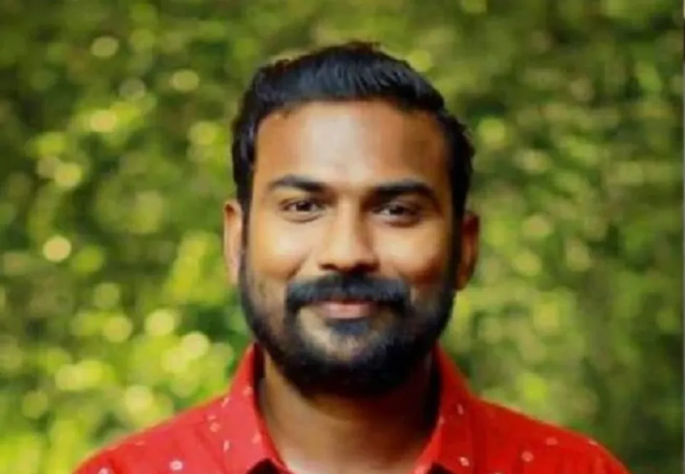 'നന്ദി കിട്ടുവതിനായി ഞാൻ ചെയ്തതോ കേൾക്കു നിങ്ങൾ, രാജാവിനധികാരം ഉപയോഗിച്ചു ഞാൻ, പ്രജകൾ തൻ അഭിമനം ഞാനുണ്ടോ അറിവതു ....'! ജി.സുധാകരന് ഡിവൈഎഫ്‌ഐ നേതാവിന്റെ മറുപടി കവിത