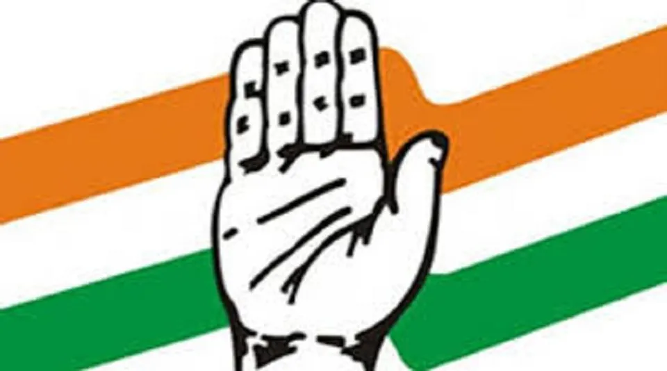 കോ​ണ്‍​ഗ്ര​സ് പാ​ര്‍​ട്ടി​യി​ല്‍​നി​ന്ന് ആ​ല​പ്പു​ഴ ഡി​സി​സി അം​ഗം മ​ഠ​ത്തി​ല്‍ ഷു​ക്കൂ​റി​നെ സ​സ്പെ​ന്‍​ഡ് ചെ​യ്തു
