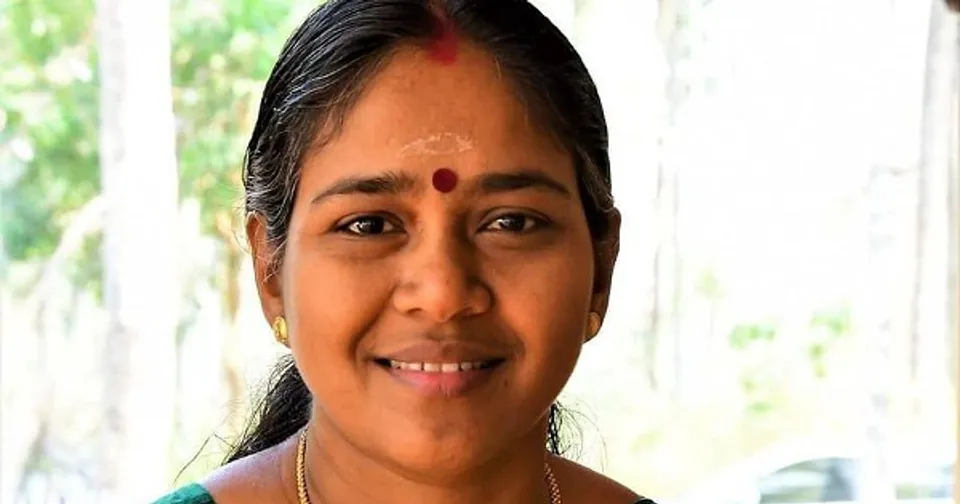 സായുധ സേന പതാക ദിനത്തിൽ പ്രധാനമന്ത്രി പോസ്റ്റ്‌ ചെയ്ത ചിത്രം എന്തോ വലിയ പാതകമായിട്ടാണ് ശശി തരൂർ വിലയിരുത്തുന്നത്; അങ്ങ് യുഎന്നിലായിരുന്നത് കൊണ്ടാവും ഇവിടുത്തെ ചടങ്ങുകളെ പറ്റി വലിയ ധാരണയില്ലാത്തത്; ശശി തരൂരിന് മറുപടിയുമായി ശോഭാ സുരേന്ദ്രന്‍