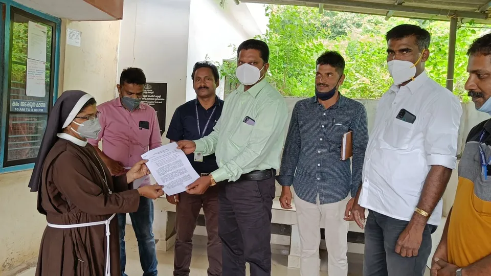 വില്ലേജ് അടിസ്ഥാനത്തില്‍ ഭൂമി തരമാറ്റം സംബന്ധിച്ച അദാലത്ത് സംഘടിപ്പിച്ചു