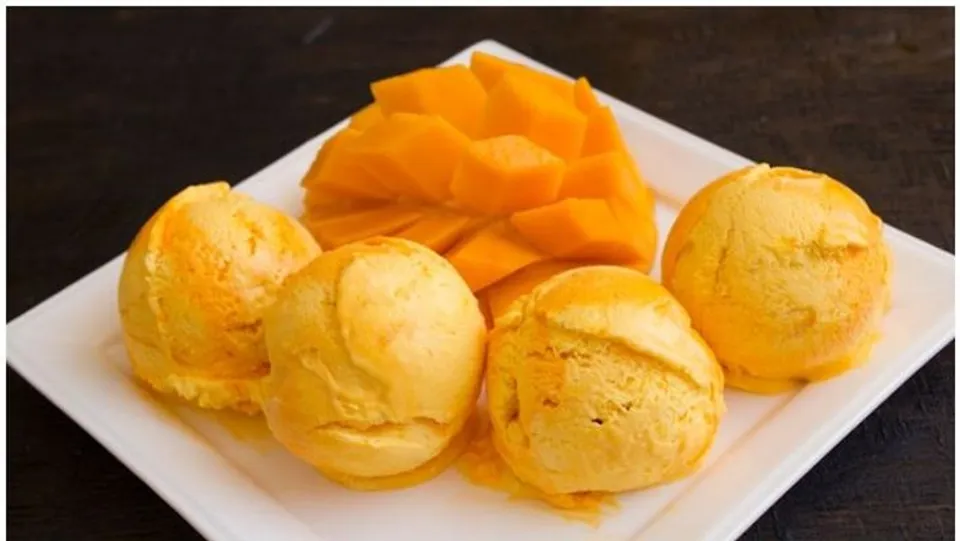 റവയും പാലും കൊണ്ടൊരു കിടിലൻ മാമ്പഴം ഐസ്ക്രീം; തയ്യാറാക്കുന്ന വിധം  