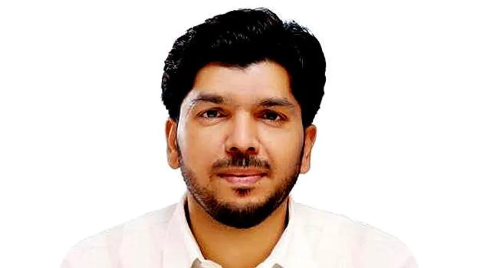 കാസര്‍കോട് ജില്ലാ പഞ്ചായത്ത് ചെങ്കള ഡിവിഷനില്‍ കോണ്‍ഗ്രസ് നേതാവ് ഷാനവാസ്  എല്‍ഡിഎഫ് സ്ഥാനാര്‍ഥിയായി മത്സരിക്കും