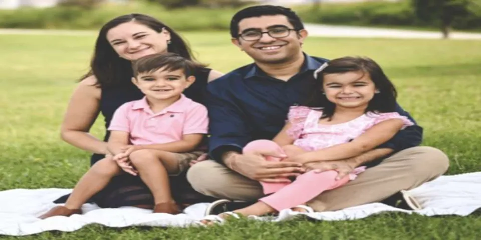 ഇല്ലിനോയിൽ  റെപ്. ഡാനി ഡേവിസിനെതിരെ ഇന്ത്യക്കാരൻ മത്സര രംഗത്ത്