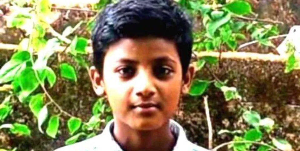 തേ​ഞ്ഞി​പ്പാലത്ത് പി​താ​വി​നൊപ്പം​ ​തോ​ട്ടി​ൽ​ ​കു​ളി​ക്കു​ന്ന​തി​നി​ടെ​ ​കാ​ണാ​താ​യ​ ​കു​ട്ടി​യു​ടെ​ ​മൃ​ത​ദേ​ഹം​ ​ക​ണ്ടെ​ത്തി