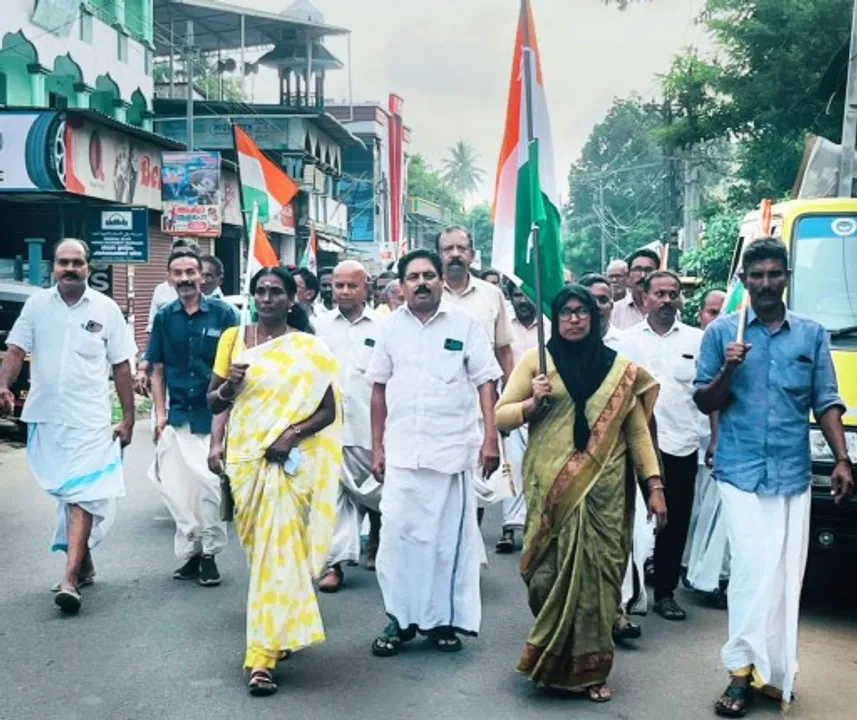 കർണാടകയിലെ കോൺഗ്രസ് വിജയം ; വിജയാഘോഷ പ്രകടനം നടത്തി ഈഴുവത്തിരുത്തി മണ്ഡലം കോൺഗ്രസ് കമ്മിറ്റി
