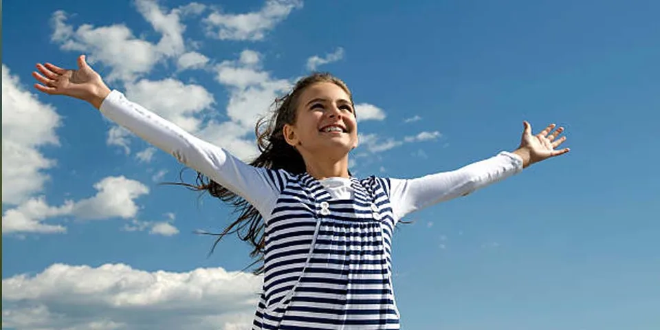 ലോകമെമ്പാടും  250 കോടിയിലധികം ജനങ്ങളാണ് മതമില്ലാതെ ജീവിക്കുന്നത്.  ബ്രിട്ടനിൽ 73 % വും അമേരിക്കയിൽ 42 % വും ആസ്‌ത്രേലിയയിൽ 40 % വും മതം ഉപേക്ഷിച്ചവരാണ്. പാവപ്പെട്ട വിശ്വാസികളുടെ ബലഹീനത മുതലെടുക്കുന്ന പുരോഹിതവർഗ്ഗത്തിന്റെ ലക്ഷ്യം പണവും സുഖലോലുപതയും ആഡംബര ജീവിതവും മാത്രമാണ് - കാഴ്ചപ്പാട്