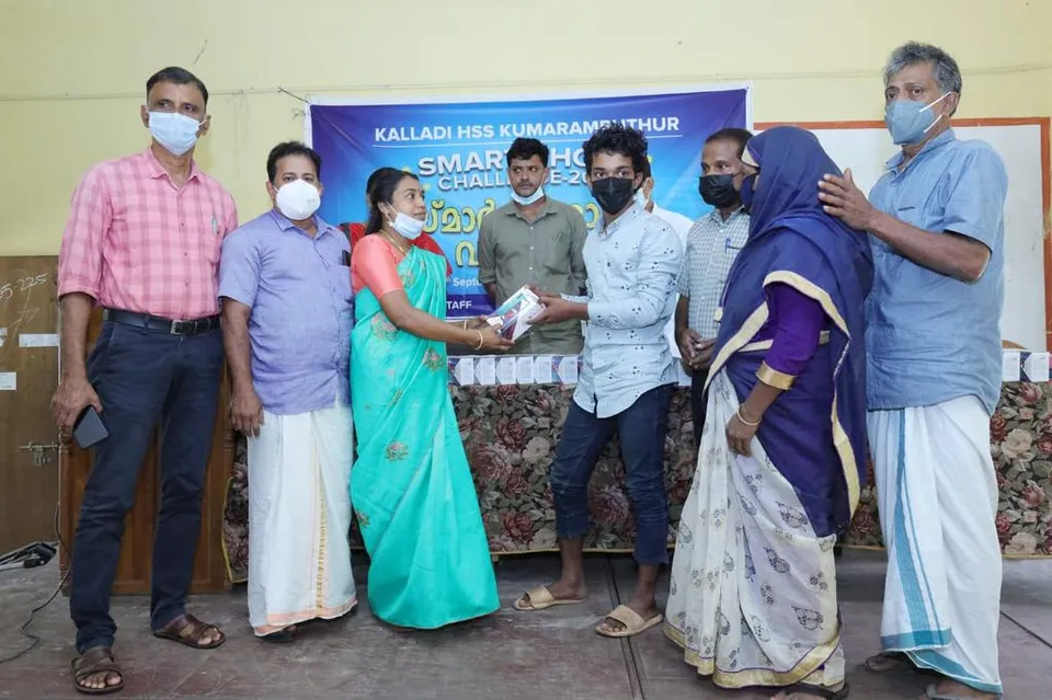 അധ്യാപക കൂട്ടായ്മയിൽ ഓൺലൈൻ പഠനം സഫലമായി;സ്കൂൾ എസ് ഐ ടി സി ടീം ആണ് ഡിജിറ്റൽ ലൈബ്രറിക്ക് നേതൃത്വം