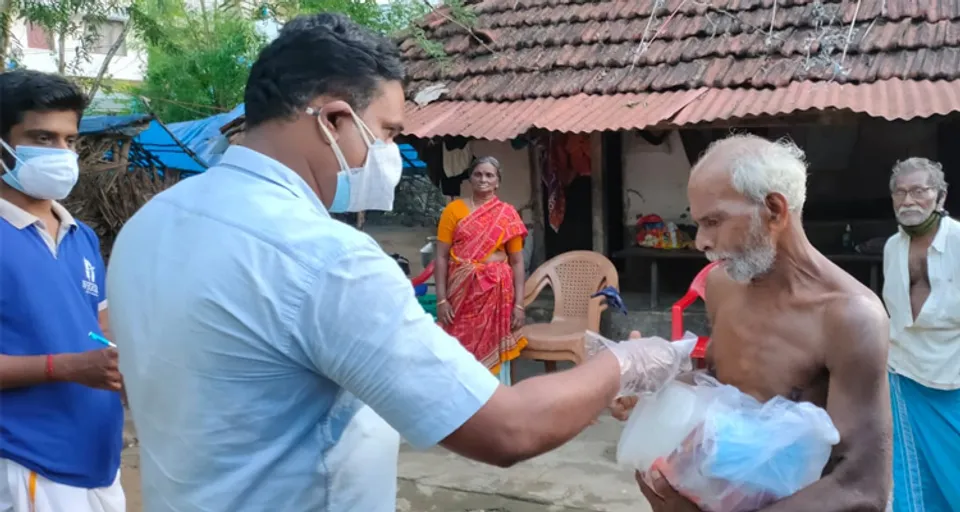 പാലക്കാട് നഗരസഭ പലവ്യഞ്ജന കിറ്റുകൾ വിതരണം ചെയ്തു
