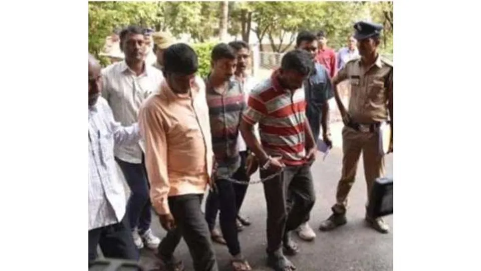 ദ​ലി​ത്​ സ്​​ത്രീ​യെ ബ​ലാ​ത്സം​ഗം ​ചെ​യ്​​ത്​ കൊലപ്പെടുത്തിയ കേസ്; മൂ​ന്ന്​ പ്ര​തി​ക​ള്‍​ക്ക്​ വ​ധ​ശി​ക്ഷ