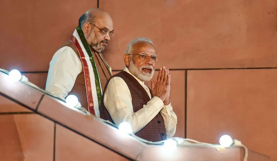 ചാനല്‍ വിലക്കില്‍ എന്തിനു 48 മണിക്കൂര്‍ ? ഏഷ്യാനെറ്റും മീഡിയ വണും ഇല്ലെങ്കിലെന്താ റിപ്പബ്ലിക്ക് ഉണ്ടല്ലോ ? സമാധാനം !