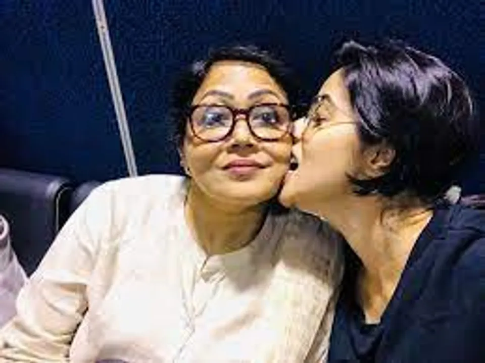വിവാദത്തിന് മറുപടി; അമ്മയുടെ കവിളില്‍ കടിച്ച് ഷംന കാസിം