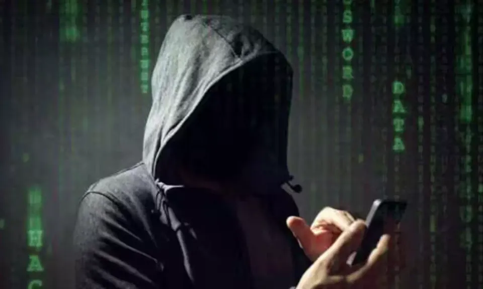 ഈ ആപ്പുകൾ ഫോണിലുണ്ടോ,​ നിങ്ങളുടെ സ്വകാര്യ വിവരങ്ങൾ പലതും ഇവ ചോർത്തുന്നുണ്ട്