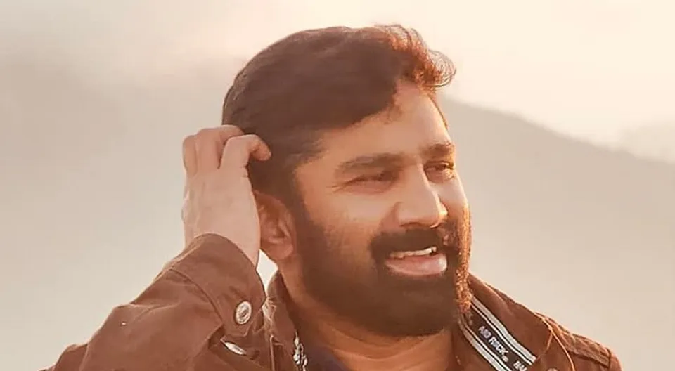 'വിദേശത്തു നിന്ന് വരുന്നവരുടെ ക്വാറന്റീൻ ഒഴിവാക്കാനുള്ള തീരുമാനത്തിന്റെ കാരണഭൂതനായ സെഖാവിന് നൂറു കോടി അഭിവാദ്യങ്ങൾ'-പരിഹസിച്ച് വിടി ബല്‍റാം