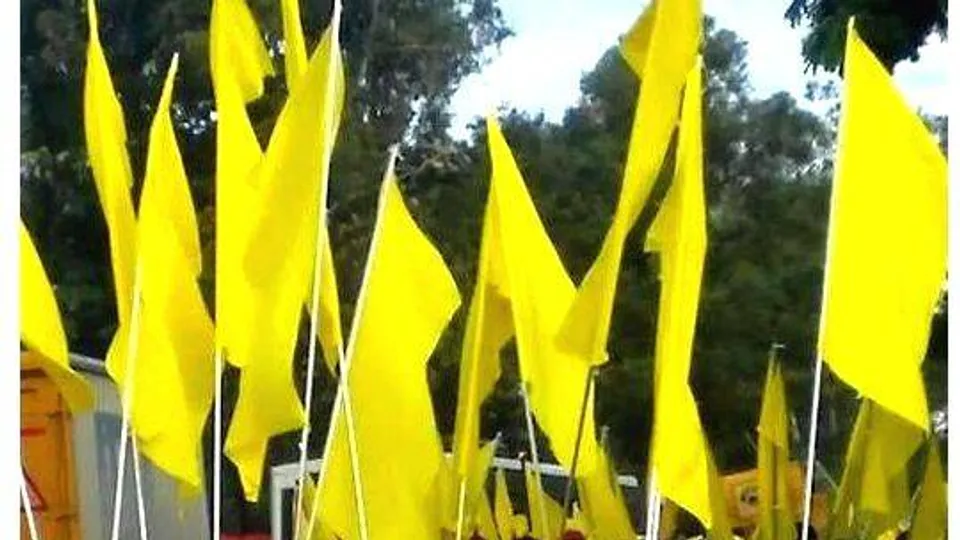 കോഴിക്കോട് നടന്ന തീവണ്ടി ആക്രമണം സംബന്ധിച്ച് സമഗ്രമായ അന്വേഷണം നടത്തണമെന്ന് ആവശ്യപ്പെട്ട് എസ്എൻഡിപി യോഗം കോഴിക്കോട് യൂണിയൻ സെക്രട്ടറി സുധീഷ് കേശവപുരിയും പ്രസിഡന്റ് ഷനൂപ് താമരക്കുളവും സംയുക്ത പ്രസ്താവന നടത്തി