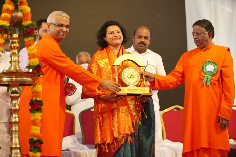 ഡിഎംസി ചെയർപേഴ്സൻ അഡ്വ. ദീപ ജോസഫിനെ ആദരിച്ചു