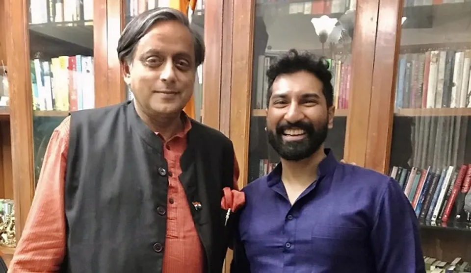 അദ്ദേഹത്തേക്കാൾ വലിയ നെഹ്‌റുവിയൻ പാർട്ടിയിൽ ഇല്ല എന്നതിൽ സംശയമില്ല! ശശി തരൂരിനൊപ്പമെന്ന് അനില്‍ ആന്റണി; എ.കെ. ആന്റണി ഖാര്‍ഗെയ്‌ക്കൊപ്പം