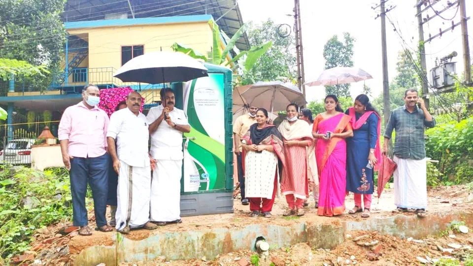 പാലാ മൂന്നാനിയിലേക്ക് മോഡുലാർ ടോയ്‌ലറ്റ് എത്തിക്കുമെന്ന് മുൻകൂട്ടി അറിഞ്ഞാണ് പ്രതിപക്ഷ കൗൺസിലർമാരുടെ സമരമെന്ന് ചെയർമാൻ. ഇതു കേട്ട് കേൾവി ഇല്ലാത്ത നടപടിയെന്നും ചെയര്‍മാന്‍ ആൻ്റോ പടിഞ്ഞാറേക്കര