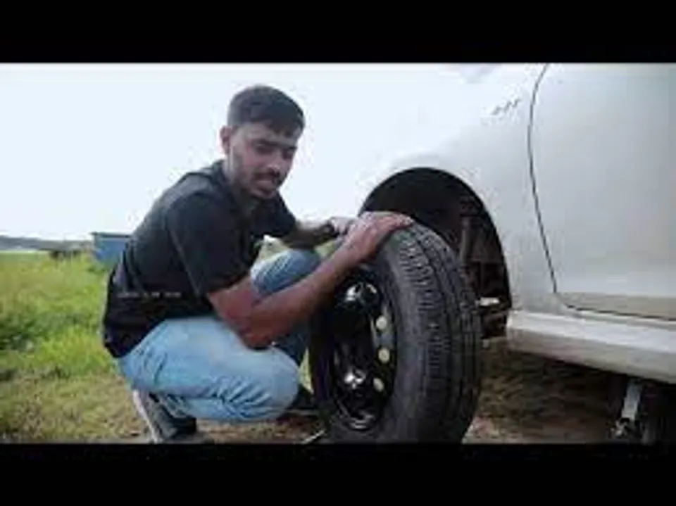 ഈ കാര്യങ്ങൾ പരിശീലിച്ചാൽ പഞ്ചറായ ടയർ എളുപ്പത്തിൽ മാറ്റാം