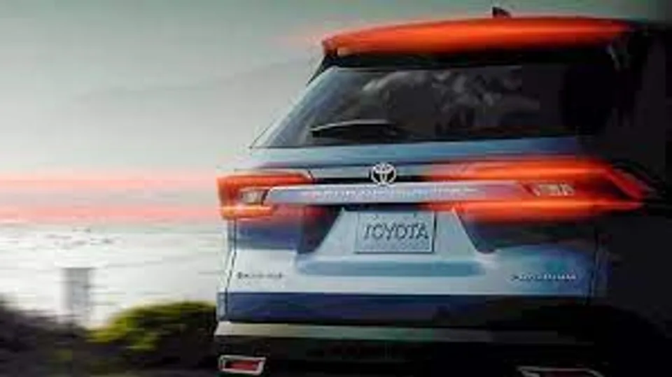 പുതിയ ഗ്രാൻഡ് ഹൈലാൻഡർ മൂന്നു വരി എസ്‌യുവിയുടെ ആദ്യ ടീസർ ജാപ്പനീസ് വാഹന ബ്രാൻഡായ ടൊയോട്ട പുറത്തിറക്കി