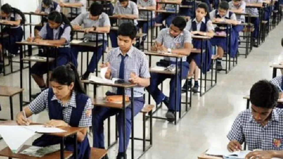 സിബിഎസ്ഇ 12ാം ക്ലാസിലെ  മാര്‍ക്ക് സമര്‍പ്പിക്കാനുള്ള സമയം നീട്ടി