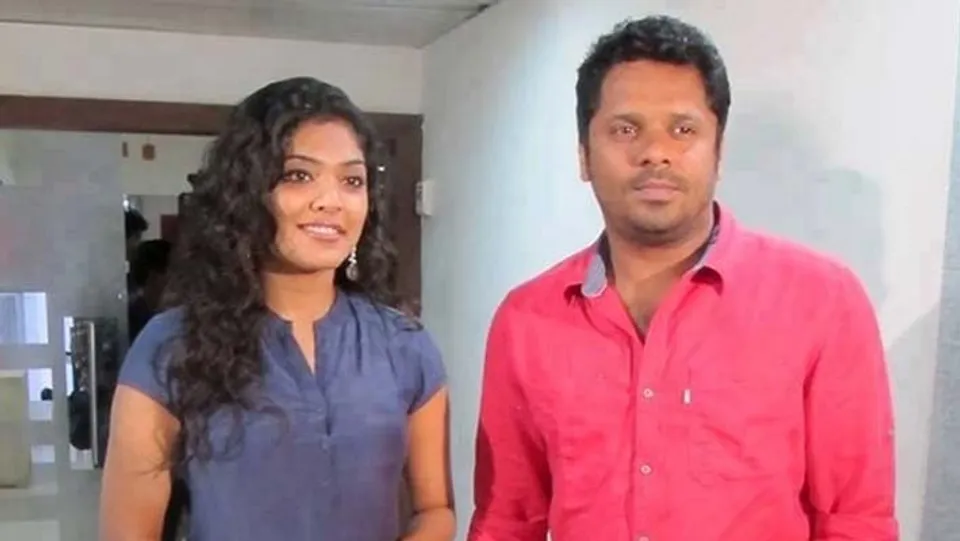 വിവാഹ രജിസ്റ്റർ വെറും ഒരു ലീഗല്‍ പേപ്പര്‍ മാത്രം, വിവാഹത്തെ ഞങ്ങൾ സീരിയസായി കണ്ടിട്ടില്ലെന്ന് റിമ കലിങ്കൽ; വിവാഹ ജീവിതത്തെ കുറിച്ച്‌ മനസ് തുറന്ന് താരം