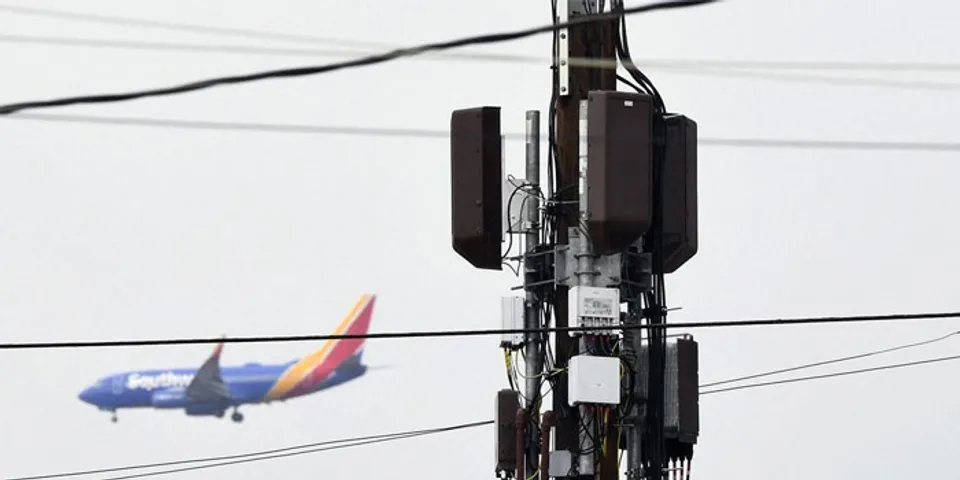 5ജി സിഗ്‌നലുകള്‍ വിമാന സര്‍വീസുകളെ ബാധിച്ചേക്കുമെന്ന് ആശങ്ക; നിയന്ത്രണം കൊണ്ടുവരാന്‍ ഒരുങ്ങി കേന്ദ്ര സര്‍ക്കാര്‍