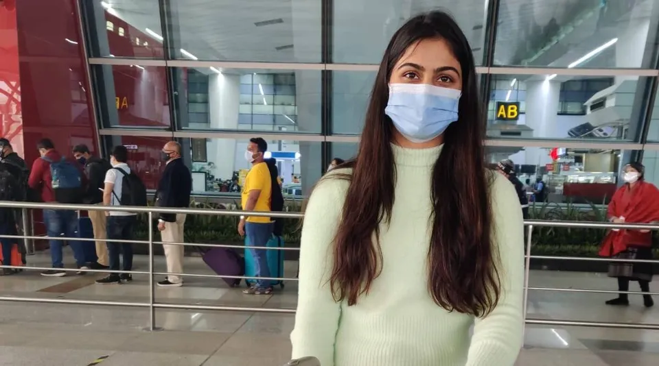 രേ​ഖ​ക​ളു​ണ്ടാ​യി​ട്ടും വി​മാ​ന​ത്തി​ല്‍ ക​യ​റാ​ന്‍ 10,000 രൂ​പ ആ​വ​ശ്യ​പ്പെ​ട്ട് എ​യ​ര്‍ ഇ​ന്ത്യ ജീ​വ​ന​ക്കാ​ര്‍ ത​ട​ഞ്ഞു​വ​ച്ച്‌ അ​പ​മാ​നി​ച്ചു: പ​രി​ശീ​ന​ത്തി​നു​ള്ള തോ​ക്കു​ക​ളു​മാ​യി  വി​മാ​ന​ത്തി​ല്‍ ക​യ​റാ​ന്‍ ശ്ര​മി​ക്കു​ന്ന​തി​നി​ടെ​ തന്നെ അപമാനിച്ചുവെന്ന് ഇ​ന്ത്യ​യു​ടെ ഒ​ളിം​പി​ക്സ് പി​സ്റ്റ​ള്‍ ഷൂ​ട്ട​ര്‍ മ​നു ഭാ​ക​ര്‍
