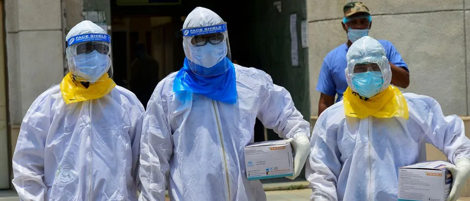 കോവിഡ് വാർഡിൽ "എന്നാ " വേണ്ടേ? "എന്ത്യേരെ " വേണേലും തരാന്നേ....; പാലാ ജനറൽ ആശുപത്രിയിലെ കോവിഡ് ചികിത്സാ വാർഡിലുള്ള ആരോഗ്യ പ്രവർത്തകർക്ക് ഭക്ഷണം കൃത്യമായി കിട്ടിത്തുടങ്ങി