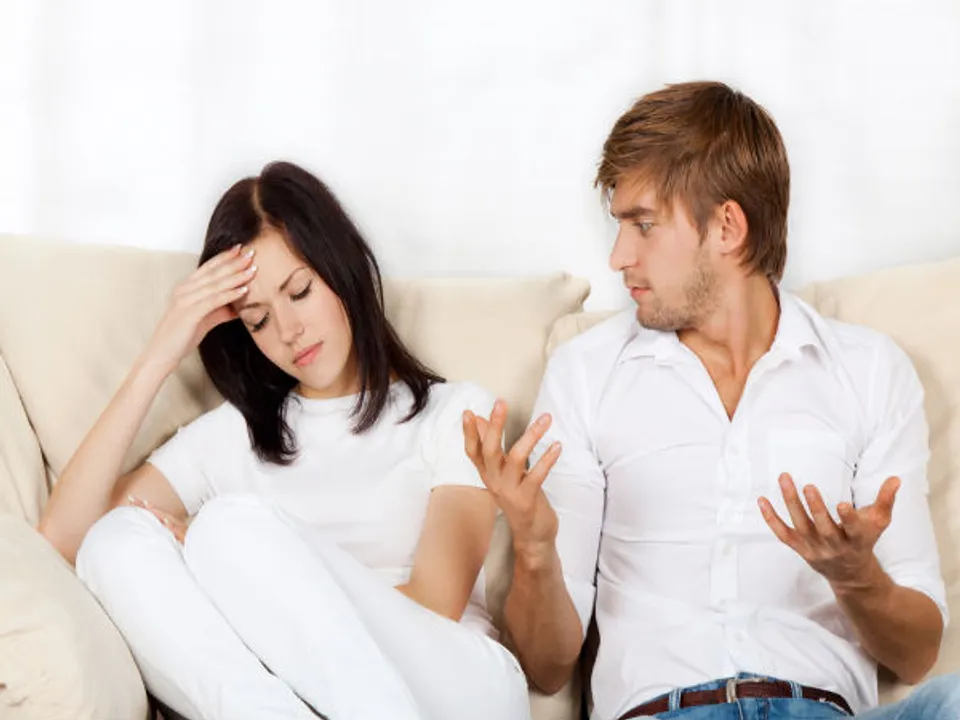 ലൈംഗികതയുമായി ബന്ധപ്പെട്ട പലതിനെക്കുറിച്ചും കൃത്യമായ ധാരണയില്ലാതെയാണ് പലരും ബന്ധങ്ങളിലേക്ക് ഇറങ്ങുന്നത്. ഇത്തരത്തില്‍ ആവശ്യമായ ധാരണ ലൈംഗികവിഷയങ്ങളിലില്ലാതിരിക്കുന്നത് ക്രമേണ ബന്ധത്തെ പ്രതികൂലമായി ബാധിക്കാം. ബന്ധത്തെ ദോഷകരമായി സ്വാധീനിക്കുന്നൊരു പ്രശ്‌നമാണ് 'സെക്ഷ്വല്‍ ജെലസി'. എന്താണ് 'സെക്ഷ്വല്‍ ജെലസി'?; സ്ത്രീകളും പുരുഷന്മാരും ഒരുപോലെ മനസിലാക്കേണ്ടത്