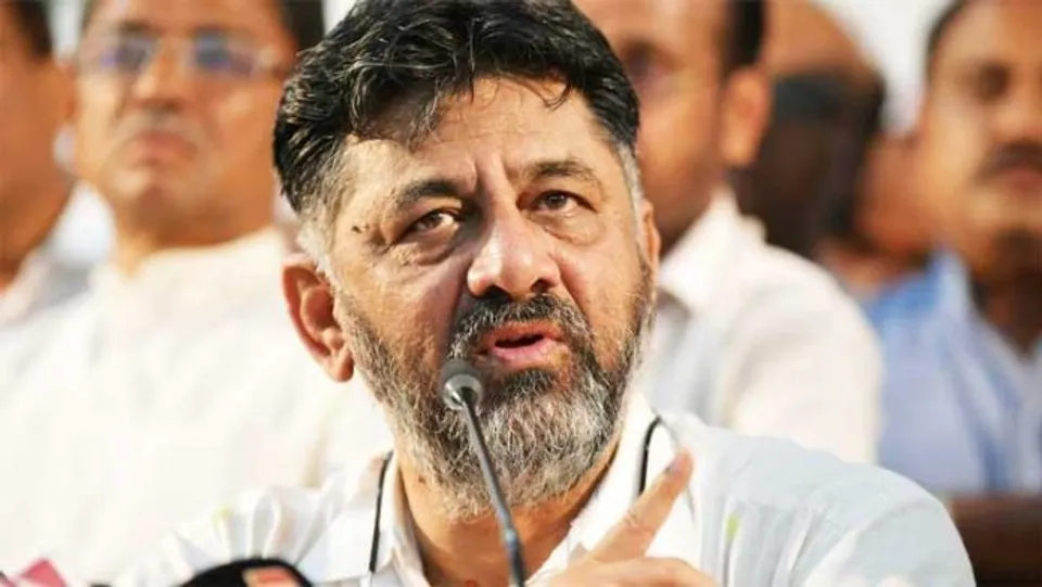 100 കോടി രൂപക്ക് വാക്‌സീൻ വാങ്ങി സൗജന്യമായി വിതരണം ചെയ്യും; കർണാടക കോൺ​ഗ്രസ്