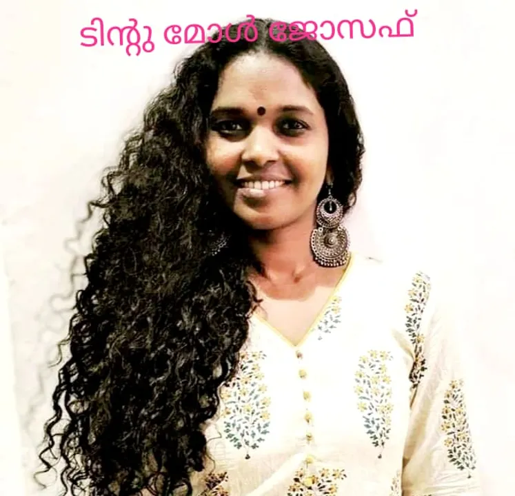 ഫോണ്‍ വിളിക്കുമ്പോള്‍ നിങ്ങളെ ശല്യപ്പെടുത്തുന്ന ആ കൊറോണ സന്ദേശത്തിലെ ശബ്ദത്തിനുടമ ടിന്റുമോള്‍ എന്ന പാലാക്കാരി ! ഐഎഎസ് മോഹവുമായി ഡല്‍ഹിക്ക് വണ്ടി കയറിയ ആ മിടുക്കിയുടെ കഥ ഇങ്ങനെ ..