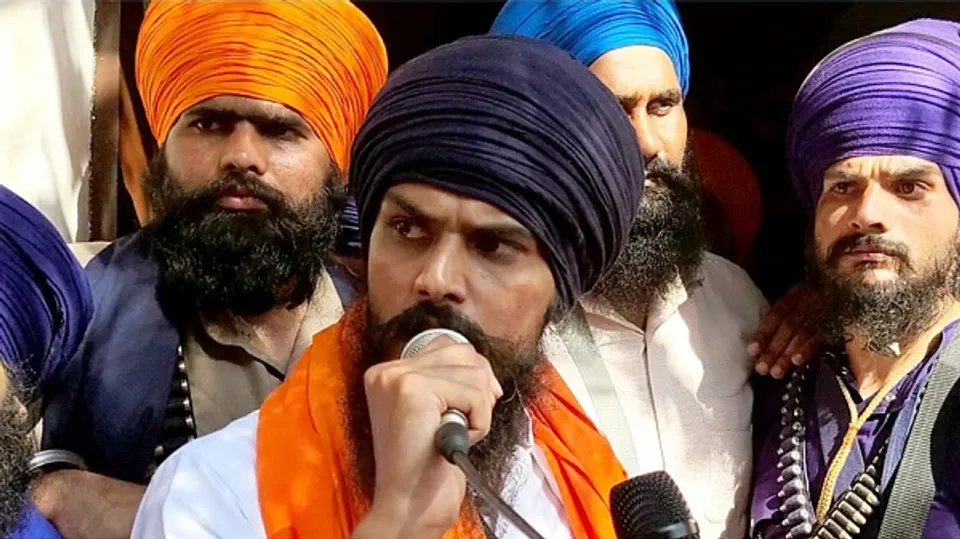 മണിക്കൂറുകള്‍ നീണ്ട നീക്കം, പിന്തുടര്‍ന്ന് വന്‍ പൊലീസ് സംഘം ! ഒടുവില്‍ ഖാലിസ്ഥാന്‍ വക്താവും വാരിസ് ദേ പഞ്ചാബ് തലവനുമായ അമൃത്പാല്‍ സിങ് അറസ്റ്റില്‍