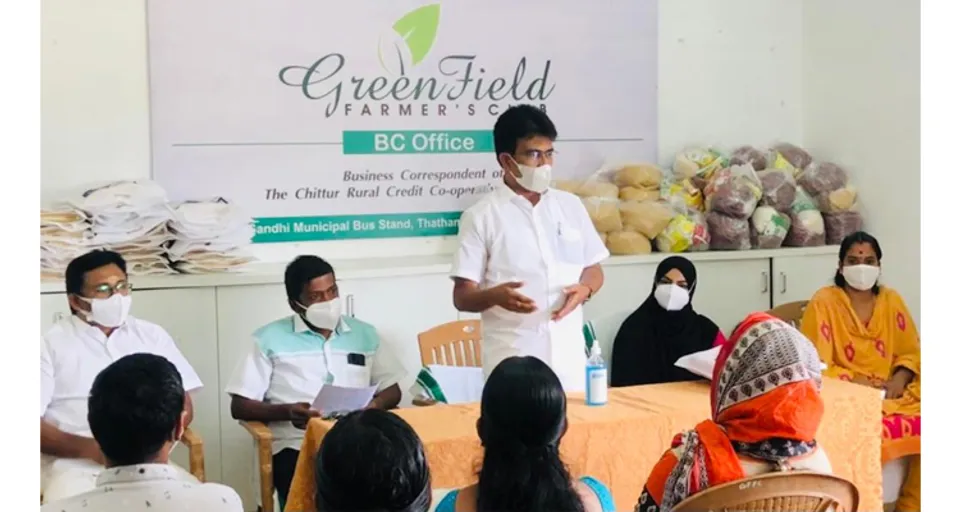 ചിറ്റൂർ ഗ്രീൻ ഫീൽഡ് ഫാർമേഴ്സ് ക്ലബ്ബിന്റെ ആഭിമുഖ്യത്തിൽ ഓണക്കോടി-കിറ്റ്  വിതരണം നടത്തി