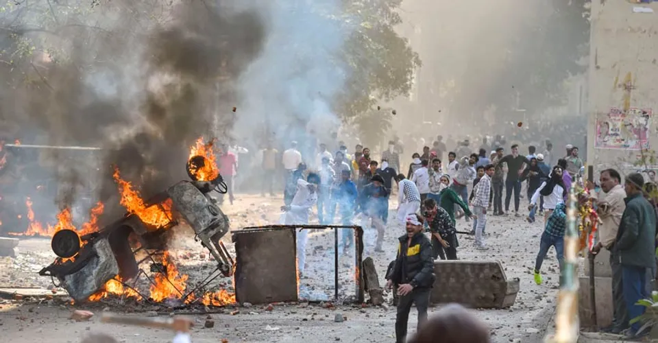 ദരിദ്രവാസികളും ദരിദ്രവാസികളും തമ്മിലുള്ള തെരുവുയുദ്ധം - അതിനെ 'ഹിന്ദു-മുസ്‌ലീം ലഹള' എന്ന് വിശേഷിപ്പിക്കുന്നത് ഉത്തരവാദിത്വബോധത്തോടെയുള്ള പത്രപ്രവർത്തനമാണോ?