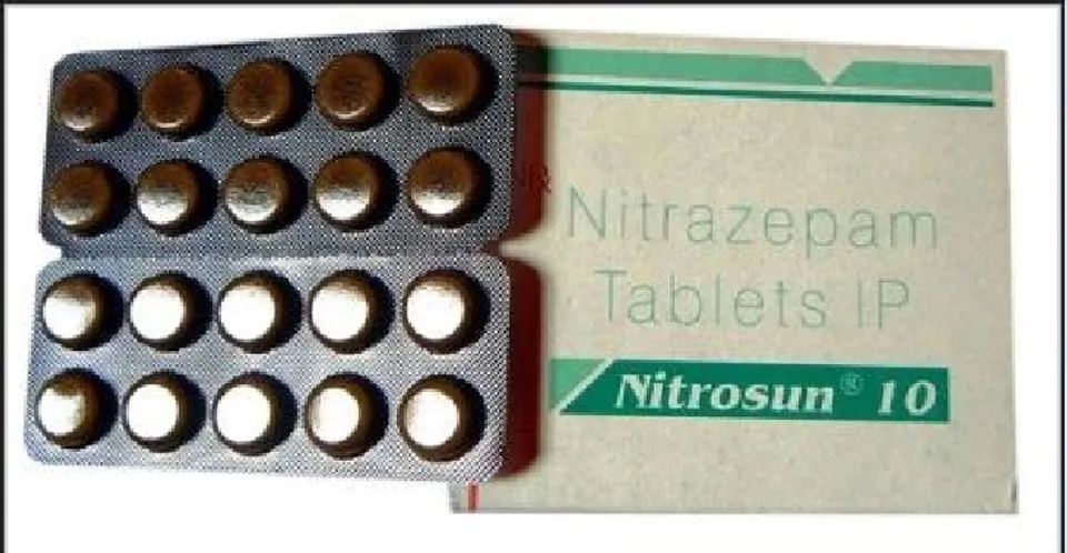 പുതുവൽസരാഘോഷത്തിനായി വ്യാജ കുറിപ്പടി ഉപയോഗിച്ച് നൈട്രാസെപ്പാം ഗുളികകള്‍ ശേഖരിച്ച ബിരുദ വിദ്യാര്‍ത്ഥിയടക്കം 2 പേര്‍ പിടിയില്‍; രോഗമില്ലാത്തവർ നൈട്രാസെപ്പാം കഴിച്ചാൽ മയക്കുമരുന്ന് ഉപയോഗിക്കുന്നതിന്റെ അതേ ഫലം