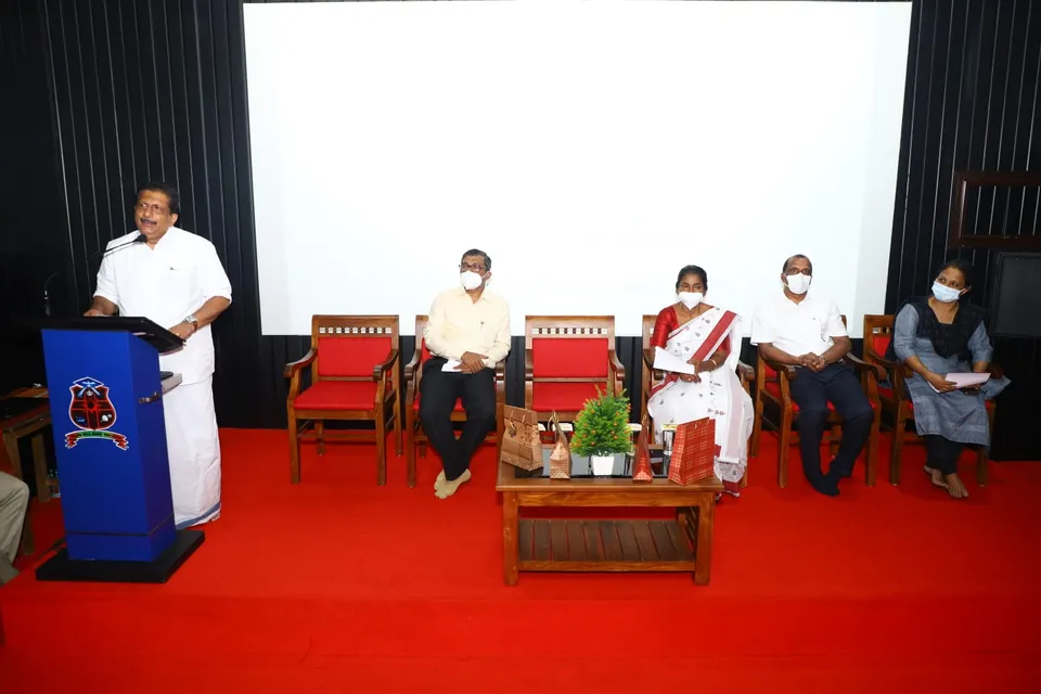 ദേവ മാതാ കോളേജിൽ ഊർജ്ജകിരൺ 2021-22 അവബോധ ക്ലാസ്സ്‌