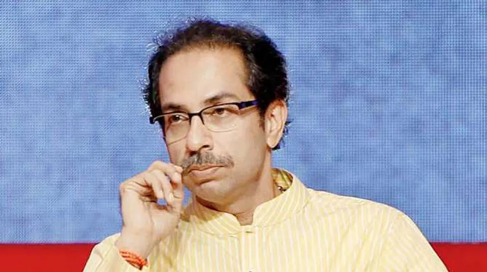 ശിവസേന വിടുന്നത് മരിക്കുന്നതിനു തുല്യമാണെന്നു പറഞ്ഞിരുന്ന ആളുകളാണ് ഇന്ന് ഓടി പോയിരിക്കുന്നത്, ശിവസേനയുടെയും താക്കറെയുടെയും പേരുകൾ ഉപയോഗിക്കാതെ എത്ര ദൂരം നിങ്ങൾക്കു പോകാനാകും! ‌ഷിൻഡെയുടെ മകനും എംപി, എന്തുകൊണ്ട് എന്റെ മകനെ മാത്രം ലക്ഷ്യം വയ്ക്കുന്നു-ഷിന്‍ഡെയ്‌ക്കെതിരെ ഉദ്ധവ്‌