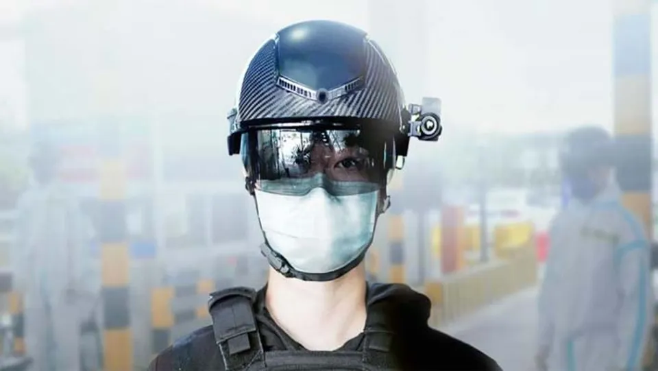 കൊറോണയെ തുരത്താൻ സ്മാർട്ട് ഹെൽമെറ്റ് !