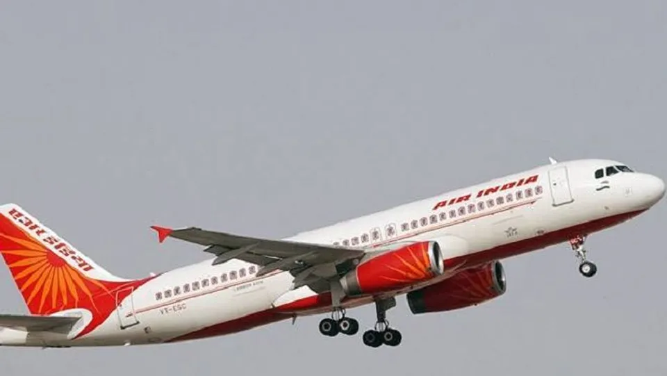 അറുപത് പിന്നിട്ട സഞ്ചാര പ്രിയർക്ക് സ്നേഹ സമ്മാനവുമായി എയർ ഇന്ത്യ; രാജ്യത്തെവിടേക്കും വിമാന യാത്ര ചെയ്യുന്നതിന് മുതിർന്ന പൗരൻമാർ ഇനി പകുതി നിരക്ക് നൽകിയാൽ മതി !