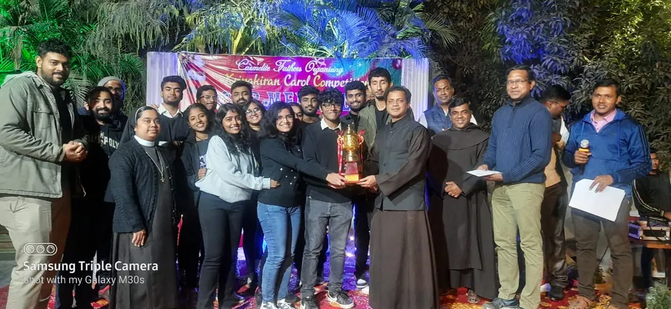 ഡല്‍ഹി സുഖ്ദേവ് വിഹാർ കാർമൽ നിവാസിൽ കർമ്മലീത്താ വൈദികർ സംഘടിപ്പിച്ച കരോൾ ഗാന മത്സരത്തിന്‍റെ സമ്മാന വിതരണം നടത്തി