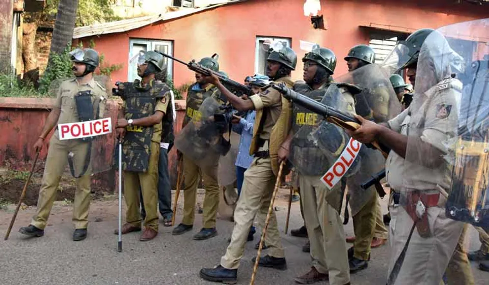 മംഗളൂരുവില്‍ മലയാളി മാധ്യമപ്രവര്‍ത്തകര്‍ കസ്റ്റഡിയില്‍