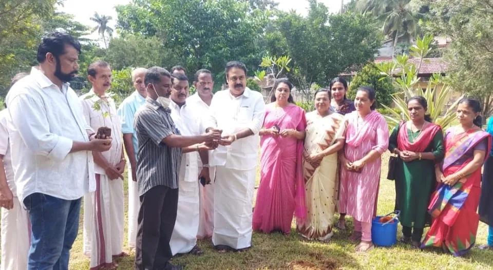 പാലാ സെൻ്റ് തോമസ് കോളേജ് എന്‍സിസി നാവിക വിഭാഗത്തിൻ്റെ നേതൃത്വത്തിൽ പാലാ നഗരസഭയുമായി ചേർന്ന് പരിസ്ഥിതി ദിനാഘോഷം സംഘടിപ്പിച്ചു