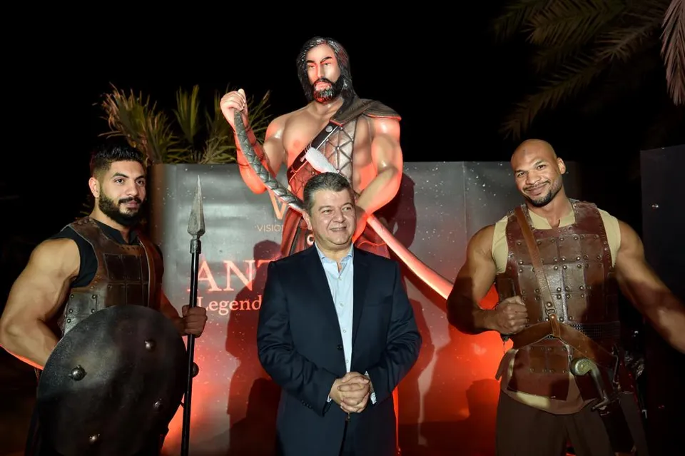 അന്താരാഷ്ട്ര രംഗത്തേക്ക് ചുവടുവെക്കുന്ന ആദ്യത്തെ അറബ് സൂപ്പർ ഹീറോ ക്യാരക്ടർ സിനിമയുടെ നായകനായ ''അന്താർ '' പ്രതിമ ദുബായിൽ അനാച്ഛാദനം ചെയ്തു