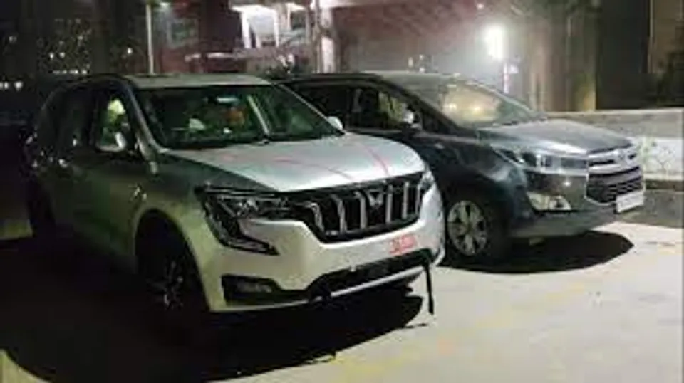 ഫീച്ചറുകളാൽ സമ്പന്നമായ ഓഫറാണ് ഇന്നോവ ഹൈക്രോസ്; എന്നാല്‍ ഏഴ് സീറ്റുള്ള എസ്‌യുവി വിഭാഗത്തില്‍ ഏറ്റവും കൂടുതൽ സാങ്കേതിക വിദ്യകൾ നിറഞ്ഞതാണ് XUV700; ഇന്നോവ ഹൈക്രോസും XUV700 ഉം തമ്മിലുള്ള വ്യത്യാസങ്ങൾ അറിഞ്ഞിരിക്കാം..