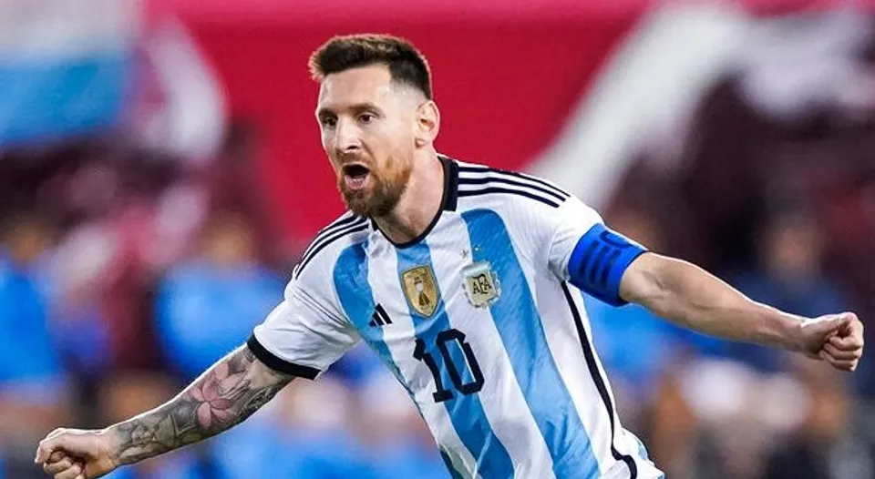 ആരാധകരെ ഞെട്ടിച്ച് പെനാലിറ്റി പാഴാക്കി മെസി, പോളണ്ടിനെതിരെ അർജന്റീനയുടെ വിജയ ശില്പികളായത് മാക് അലിസ്റ്ററും ജുലിയൻ അൽവാരെസും, ആദ്യ പകുതിയിൽ ശക്തമായി ചെറുത്ത് പോളണ്ട്, രണ്ടാം പകുതിയിൽ കടന്നാക്രമിച്ച് അർജന്റീനയും;  ആറു പോയിന്റുമായി സി ഗ്രൂപ്പ് ചാമ്പ്യൻമാരായി അർജന്റീന പ്രീക്വാട്ടറിലേക്ക് !