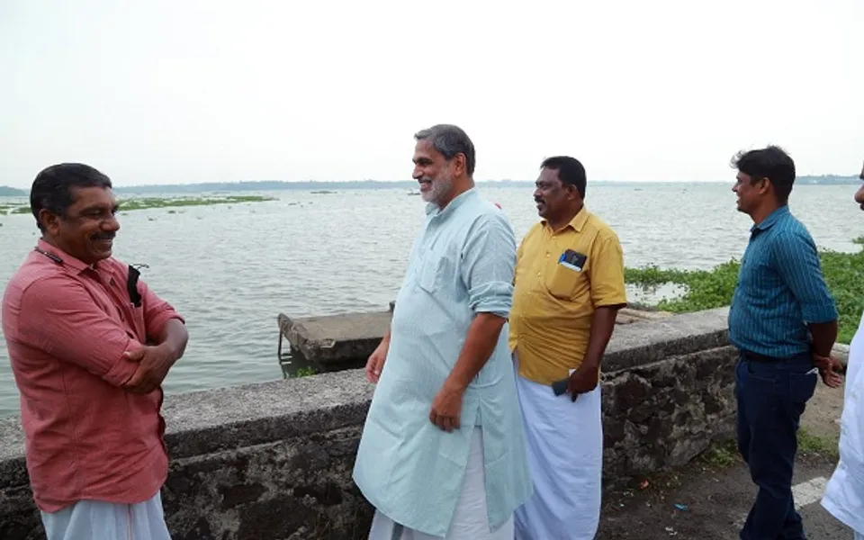 പനങ്ങാട് ഒരുങ്ങി; റോട്ടറി ജലോത്സവ സംഘാടക സമിതി ഓഫീസ് വേണു രാജാമണി സന്ദര്‍ശിച്ചു