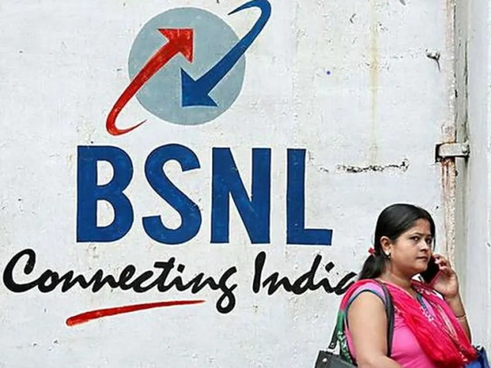 ഇത് കർമ്മഫലമോ ? ബി.എസ്.എൻ.എൽ ജീവനക്കാർക്ക് ശമ്പളം നൽകാൻ പണമില്ല. 13000 കോടിയുടെ കടബാദ്ധ്യത