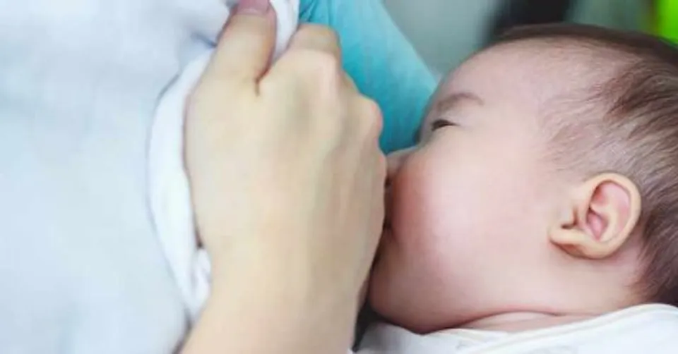 കുഞ്ഞിന് നല്‍കാന്‍ മുലപ്പാല്‍ കുറവാണോ എങ്കില്‍ ഈ ഭക്ഷണങ്ങള്‍ കഴിച്ചോളു