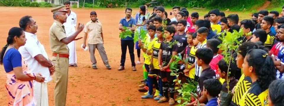 പരിസ്ഥിതി ദിനാഘോഷവും വൃക്ഷതൈ വിതരണവും നടത്തി